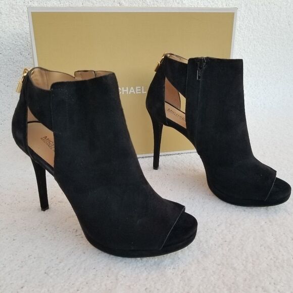 MICHAEL Michael Kors Shoes - COPY - 🆕️Michael Chic Black Booties